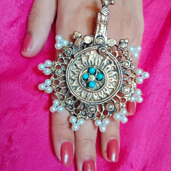 Tribal Jewelry Set With Pearls And Golden Big Motif, Turquoise Beaded Necklace - Picture 7 of 10